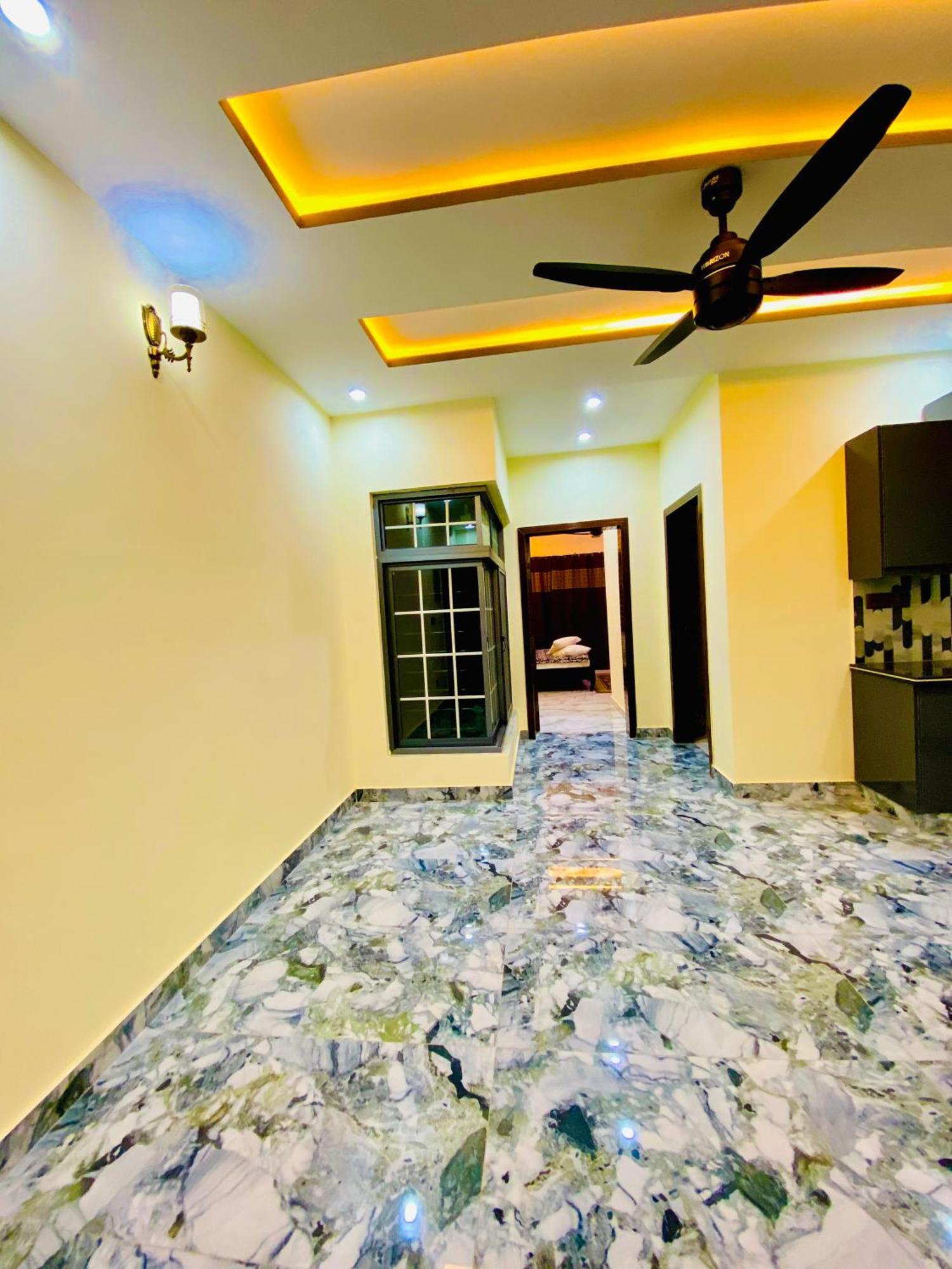 רוואלפינדי Moonlight Guest House מראה חיצוני תמונה