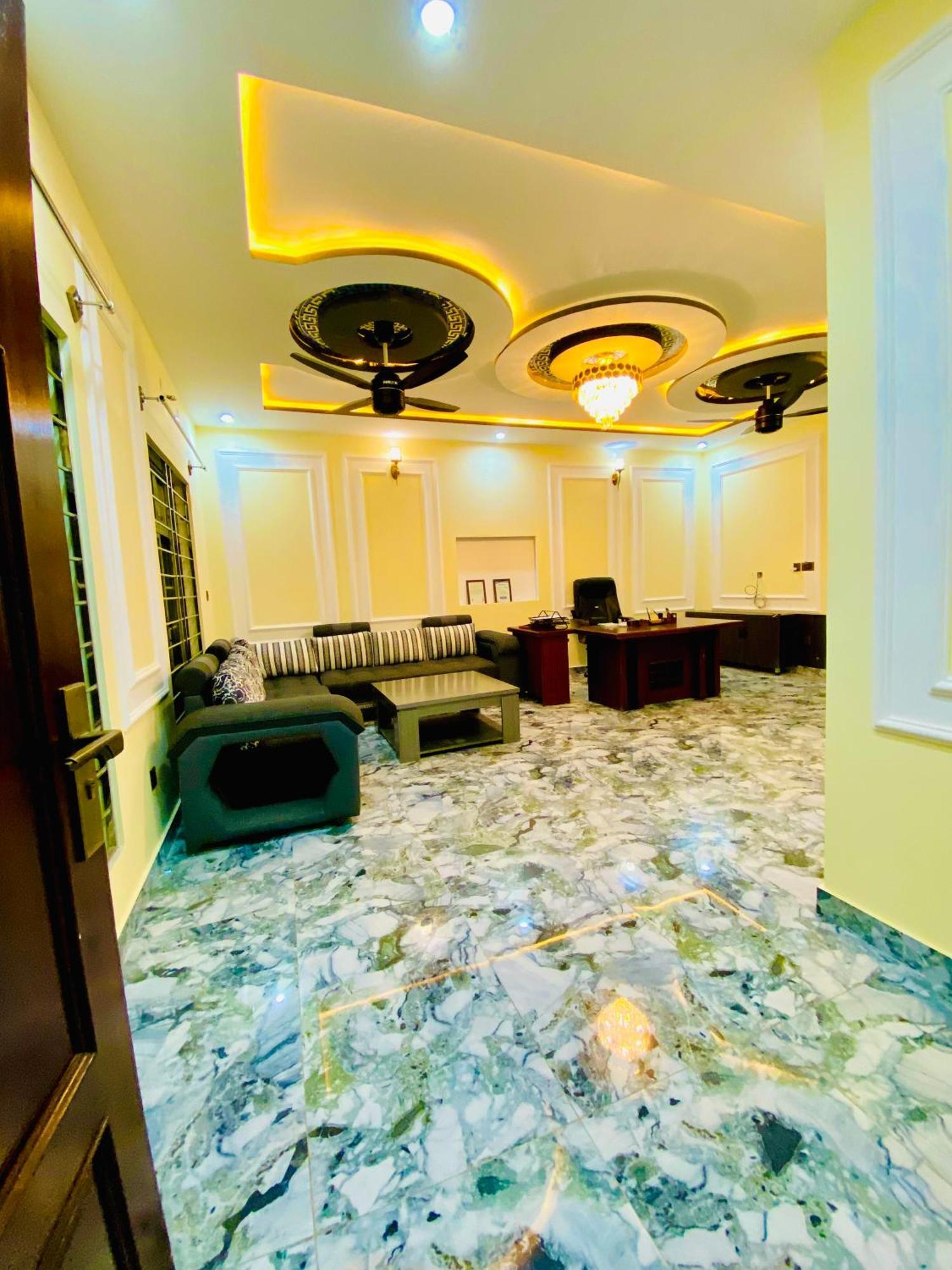 רוואלפינדי Moonlight Guest House מראה חיצוני תמונה